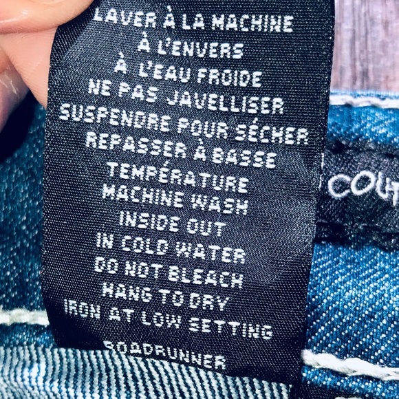 Cute fitted jeans with cuffs at bottom - Picture 10 of 12